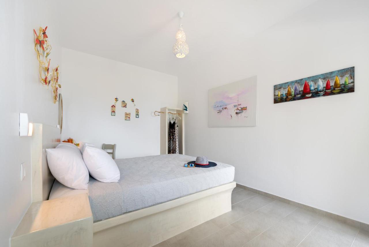 Moschatos Beach House Kamári 외부 사진