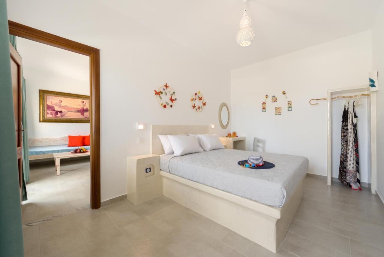 Moschatos Beach House Kamári 외부 사진