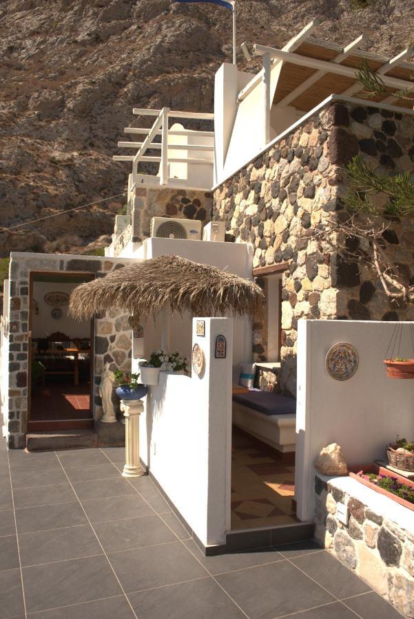 Moschatos Beach House Kamári 외부 사진